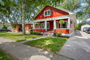 Photo 3 of 2955 S JEFFERSON AVE