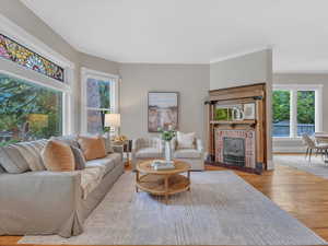 Photo 7 of 953 E 3RD AVENUE AVE
