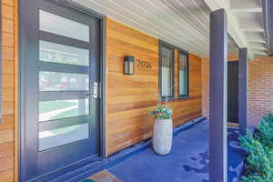 Photo 6 of 2036 E BRYAN AVE