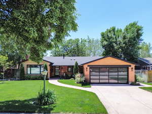 Photo 4 of 2036 E BRYAN AVE