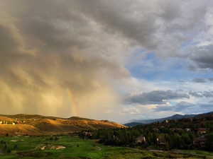 Mountain view featuring a golf club