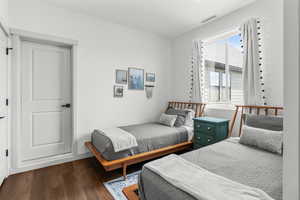 Apartment  bedroom 3