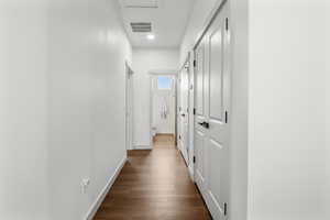 Lockable haalway to man level apartment entry.