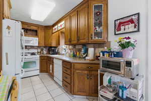 Photo 10 of 2243 E RAMONA AVE