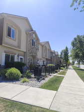Surrounding community featuring a residential view