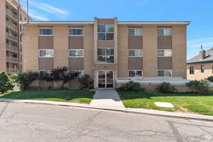 View of apartment building / complex