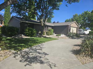 Photo 2 of 5235 S SPRING CLOVER DR