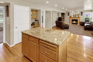 Photo 8 of 1843  SHOSHONE DR