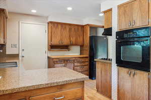 Photo 8 of 4530 S PARK HILL DR