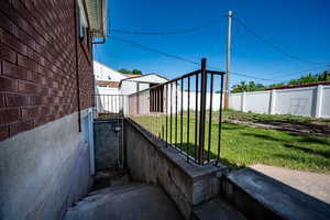 Walkout basement stairs