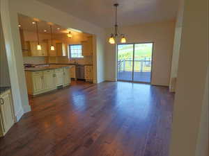 Photo 13 of 2307  MAPLE LEAF DR