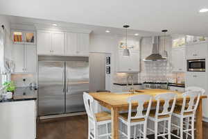 Photo 8 of 1410 E BUTLER AVE