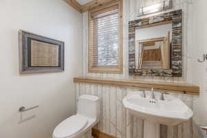 Photo 15 of 14  POTTERS LN