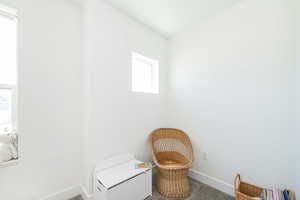 Sitting room with baseboards