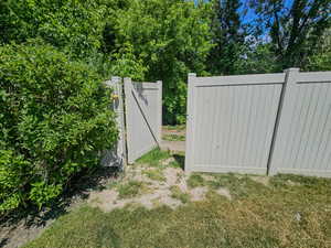 Access to trail