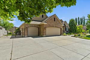 Photo 4 of 1237 W SPRING LN