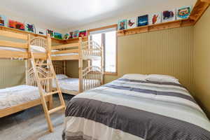 Bedroom with carpet