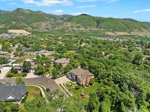 View of property location featuring mountains