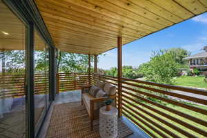 Balcony featuring an outdoor hangout area