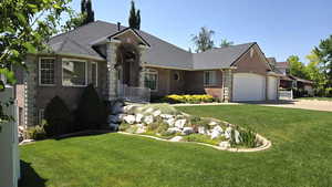 Photo 2 of 362 S GLEN CIR