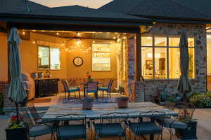 View of patio / terrace with outdoor dining space