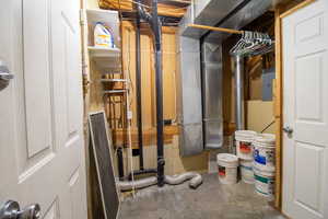 Mud Room, Laundry