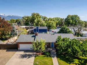 View from above of property featuring mountains