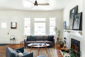 Photo 6 of 336 S DOUGLAS ST