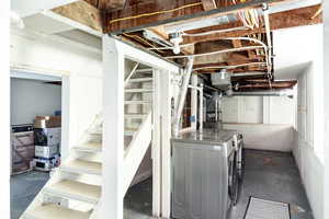 Photo 17 of 336 S DOUGLAS ST
