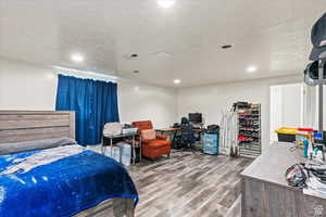 Family room that could be used as 5th bedroom