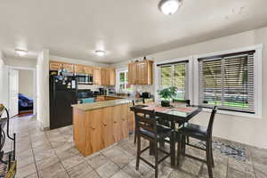 Kitchen & dining area.
