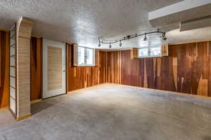 Photo 21 of 2409 S TAYLOR AVE