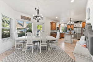 Photo 8 of 521 W WESTERN DR