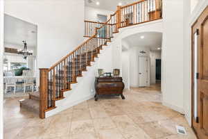 Photo 4 of 521 W WESTERN DR