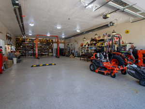 Detached Shop/Garage