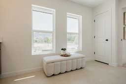 Sitting room with baseboards