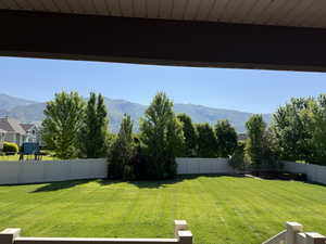 View of yard featuring a mountain view