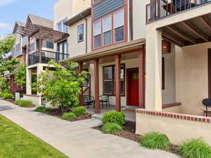 Photo 1 of 335 E PARK BLVD