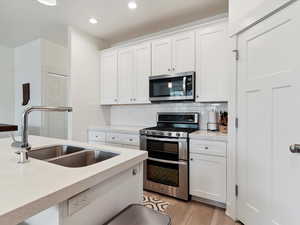 Photo 12 of 335 E PARK BLVD