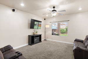 Spacious living room