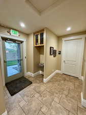Clubhouse water fountain & men's bathroom