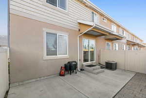 Gated/private back patio area