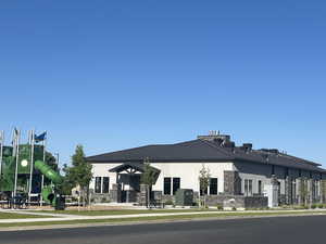 Clubhouse:  Lots of interior space for events!