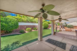 View of patio / terrace with ceiling fan