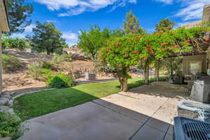 View of patio / terrace featuring an outdoor living space