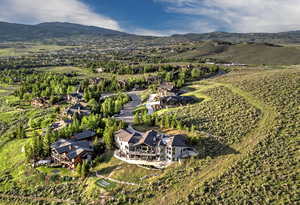 Bird's eye view of a mountainous background
