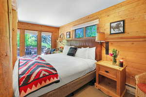 Studio suite is set up as a lock-out (separate rental), or as part of the 2 bedroom cottage