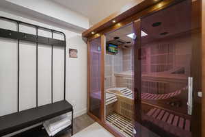 Relaxing infrared sauna