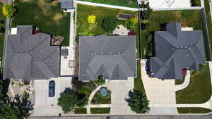 Aerial view of property and surrounding area