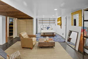 Community lobby with recessed lighting